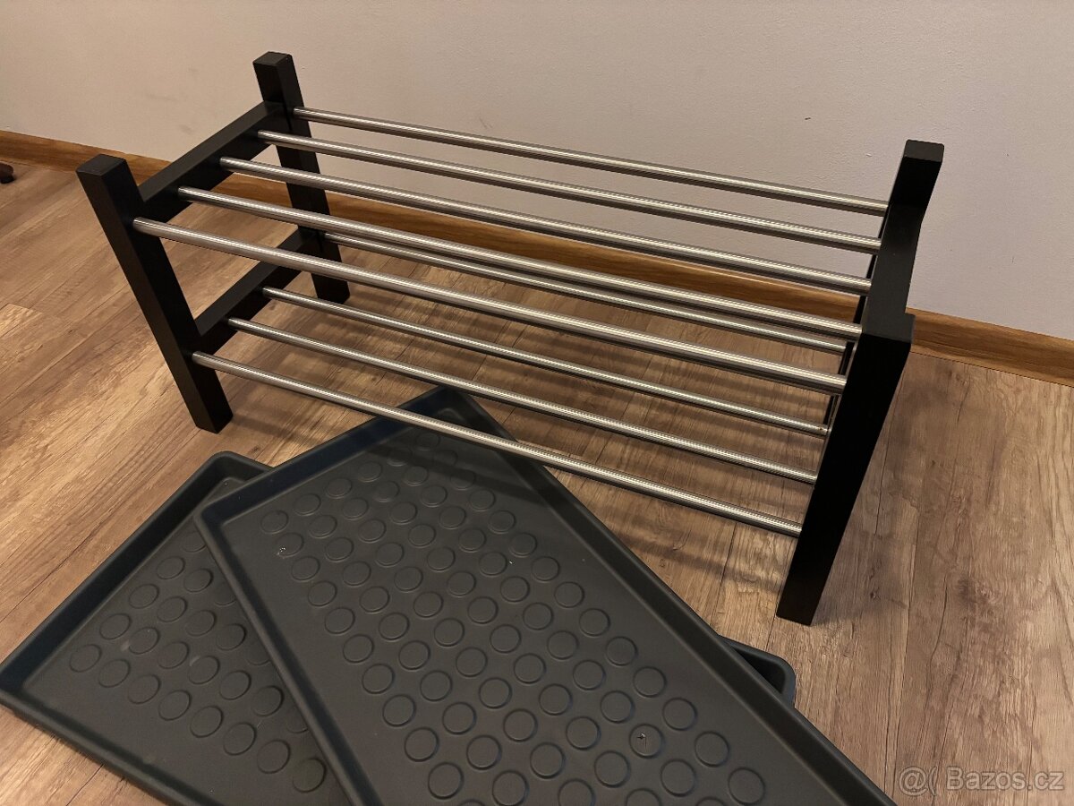 Botník Ikea TJUSIG police na boty