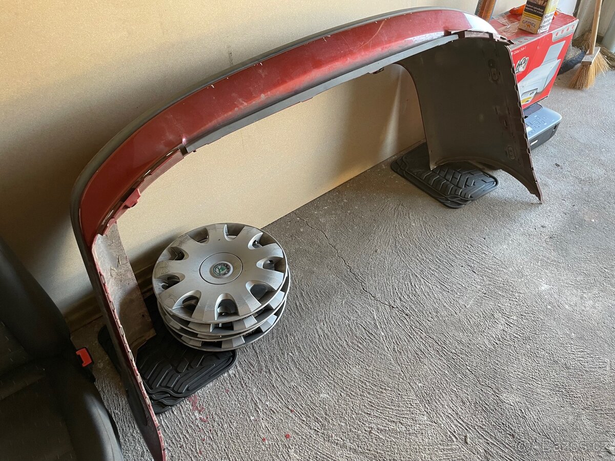 Zadní nárazník octavia 1 liftback 9770