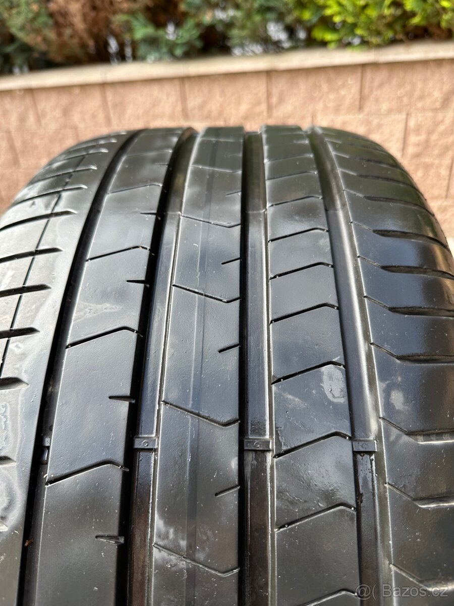 Pneu Pirelli Zero, 305/40/20 - TOP STAV - letní