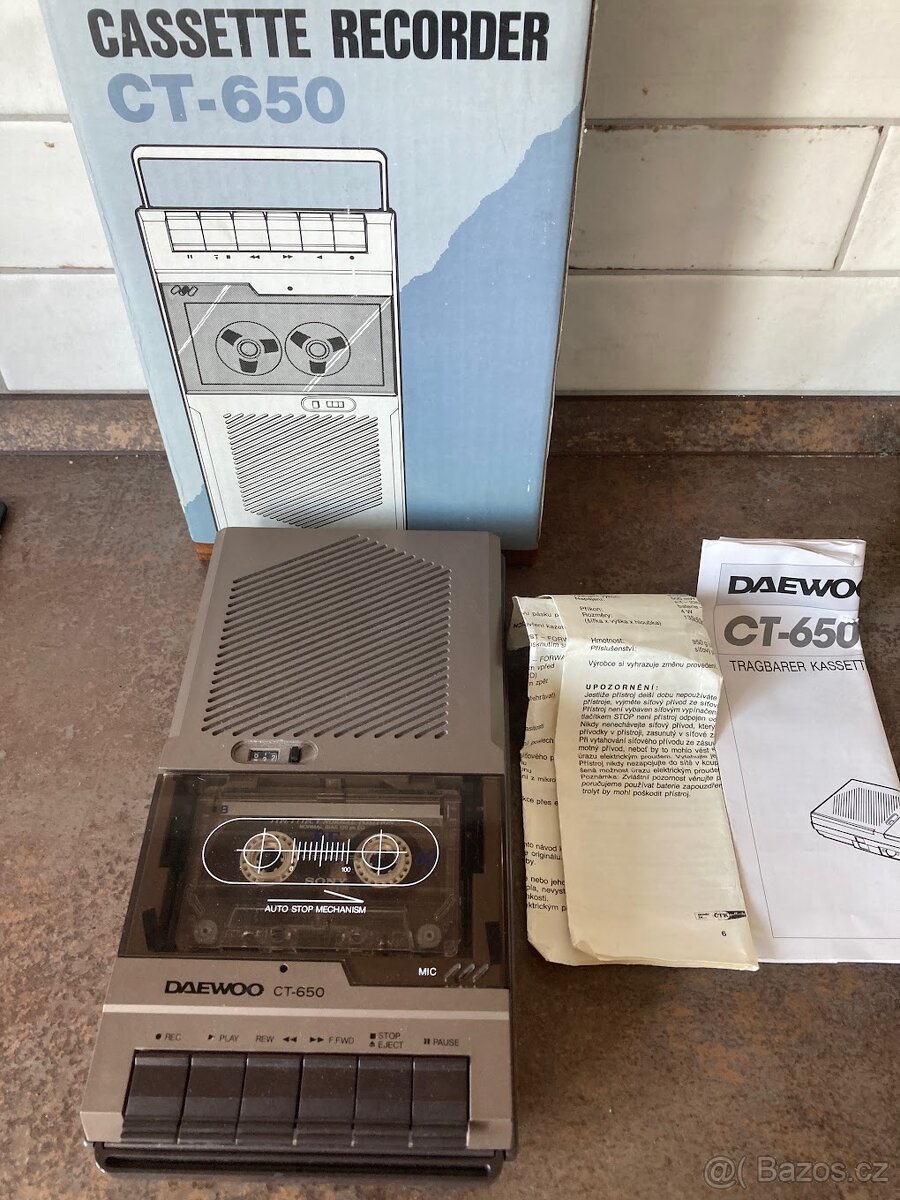 Retro kazetový magnetofon DAEWOO CT 650, sběratelský