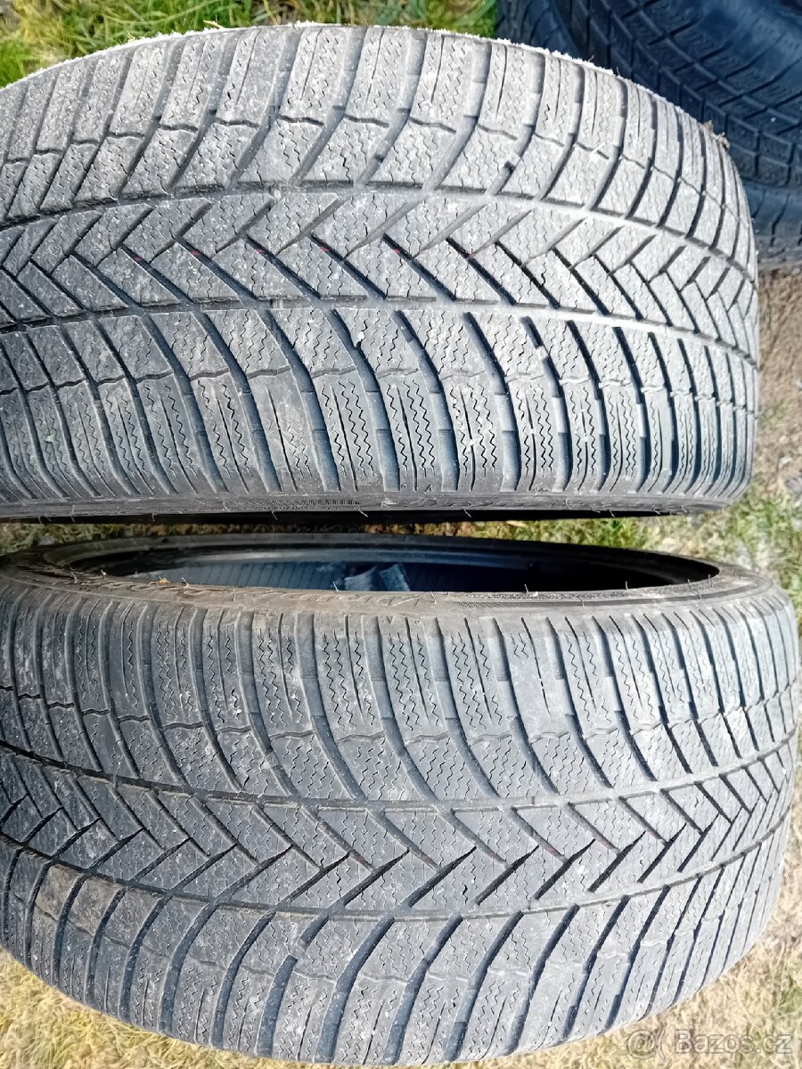 245/40 R19 98V Bridgestone 2ks