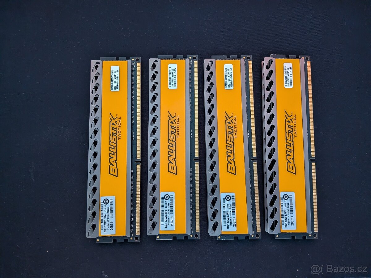 4x16 GB DDR3