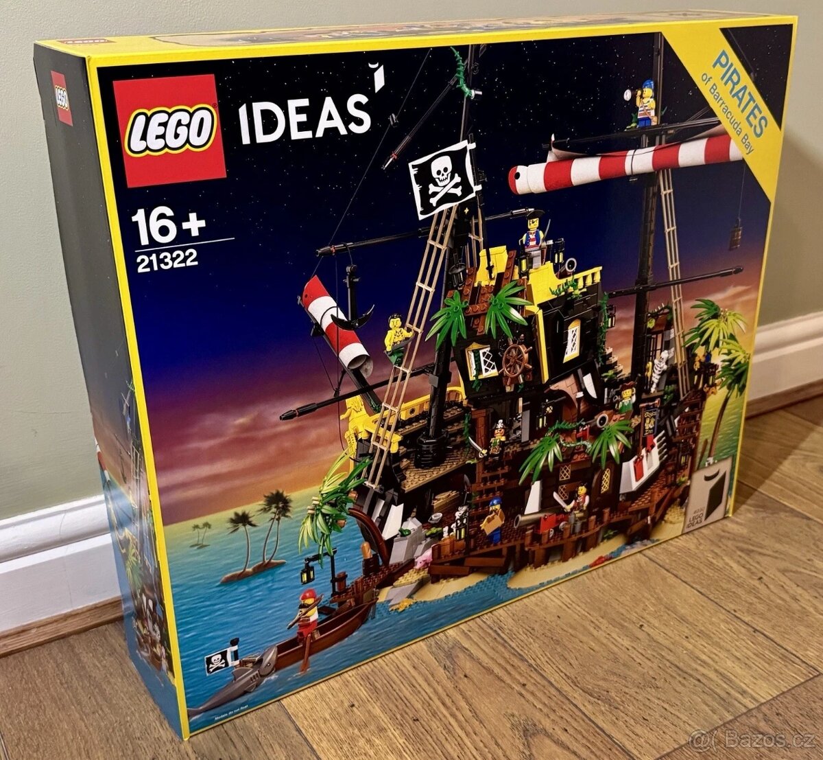 Nové LEGO Ideas 21322 Zátoka pirátů z lodě Barakuda
