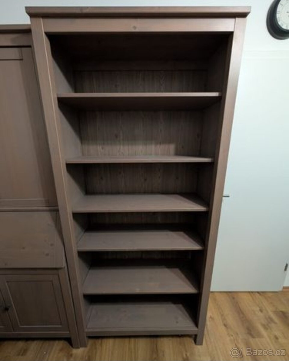 KNIHOVNA HEMNES