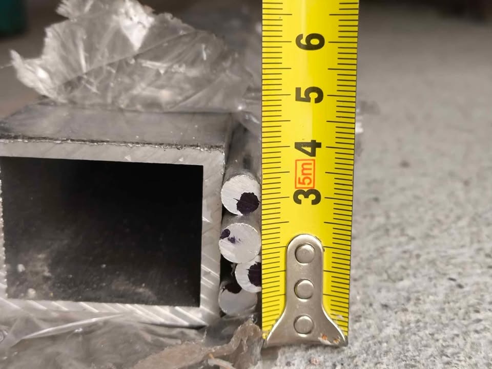 Alu profil a pruty na antenu pro radioamatera