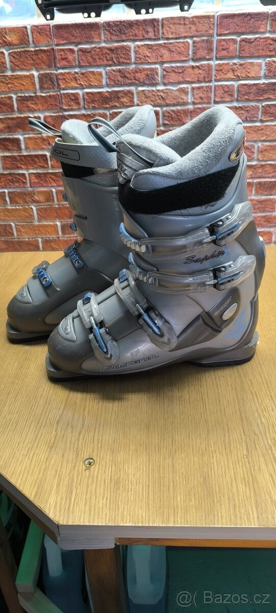 Prodám lyžáky ROSSIGNOL Saphir 40,5 EU