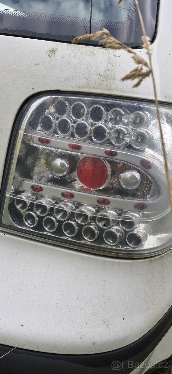 Vw golf 4 zadní led světla