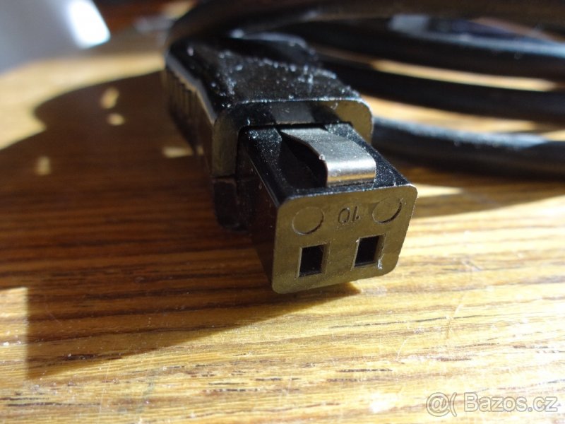 KABEL 230V menší koncovka (délka 1,5m)