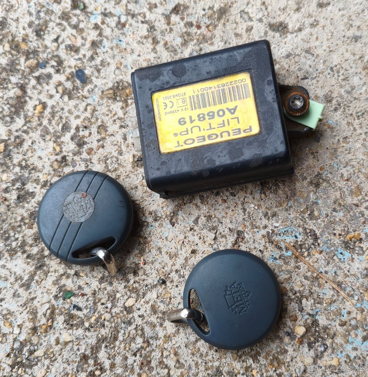 Dálkové ovládání sedačky na Peugeot satelis