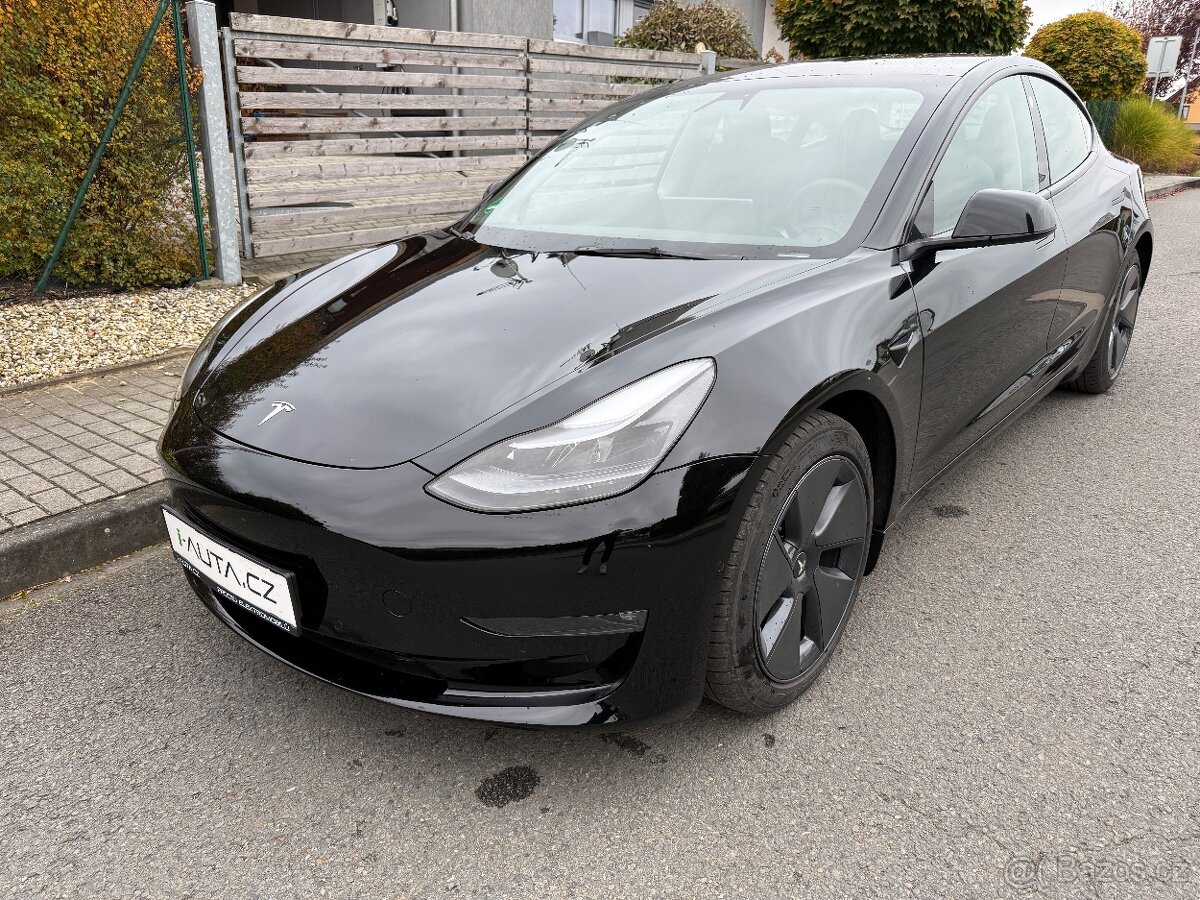 TESLA MODEL 3 LR AWD SOH 92% 09/2021 101112KM TAŽNÉ ZAŘÍZENÍ