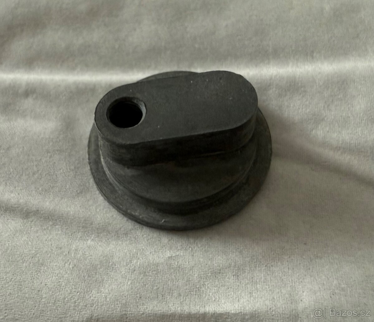 Víčko šoupátkové komory karburátoru Jawa Pérák