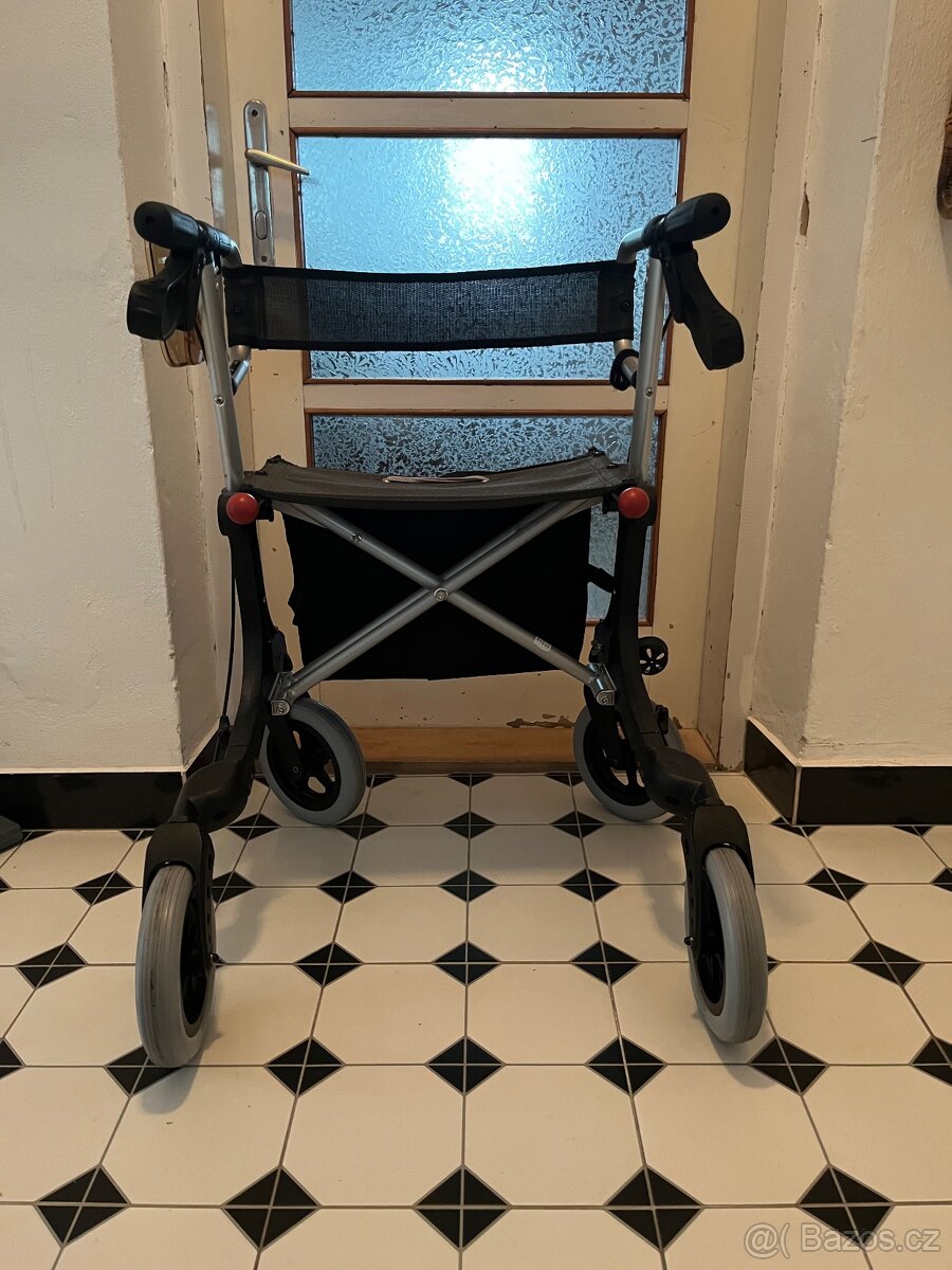 Chodítko pro seniory