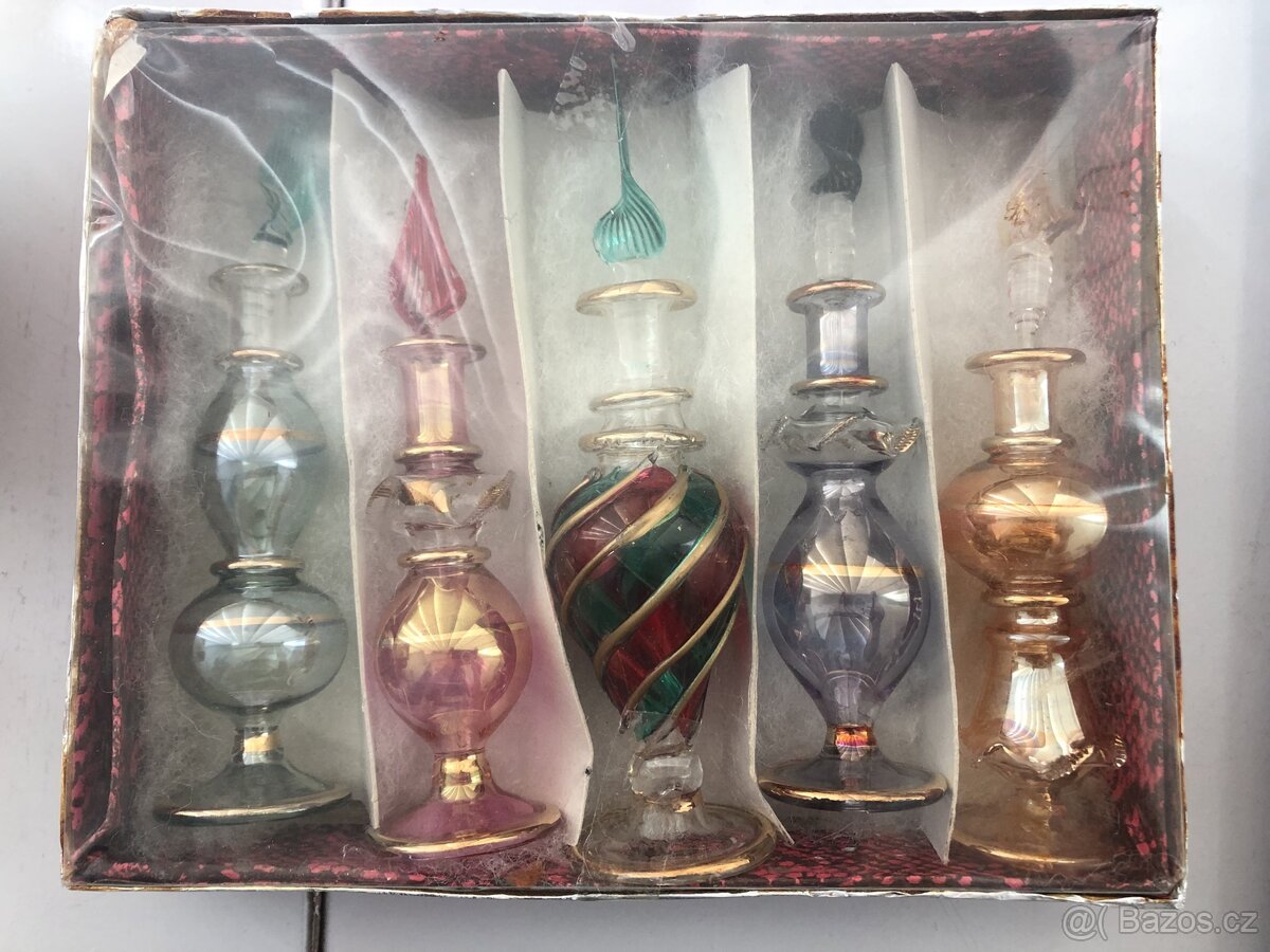 lahvičky na vonné oleje z Egypta