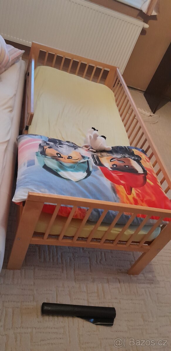Dětská postýlka s matrací