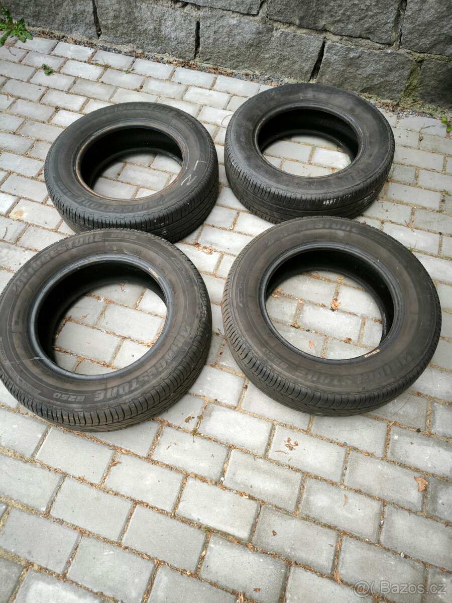 Sada letních pneumatik