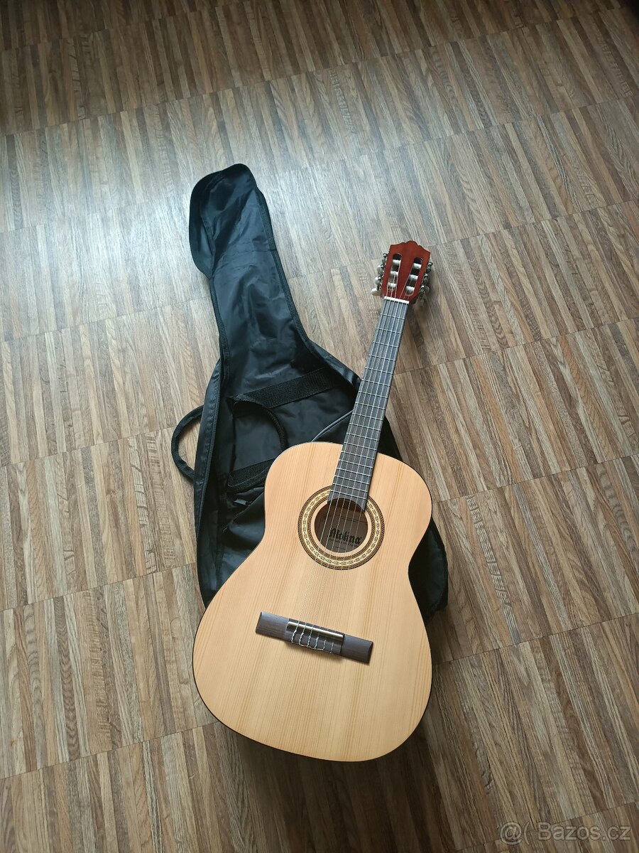 Kytara 3/4 - zánovní