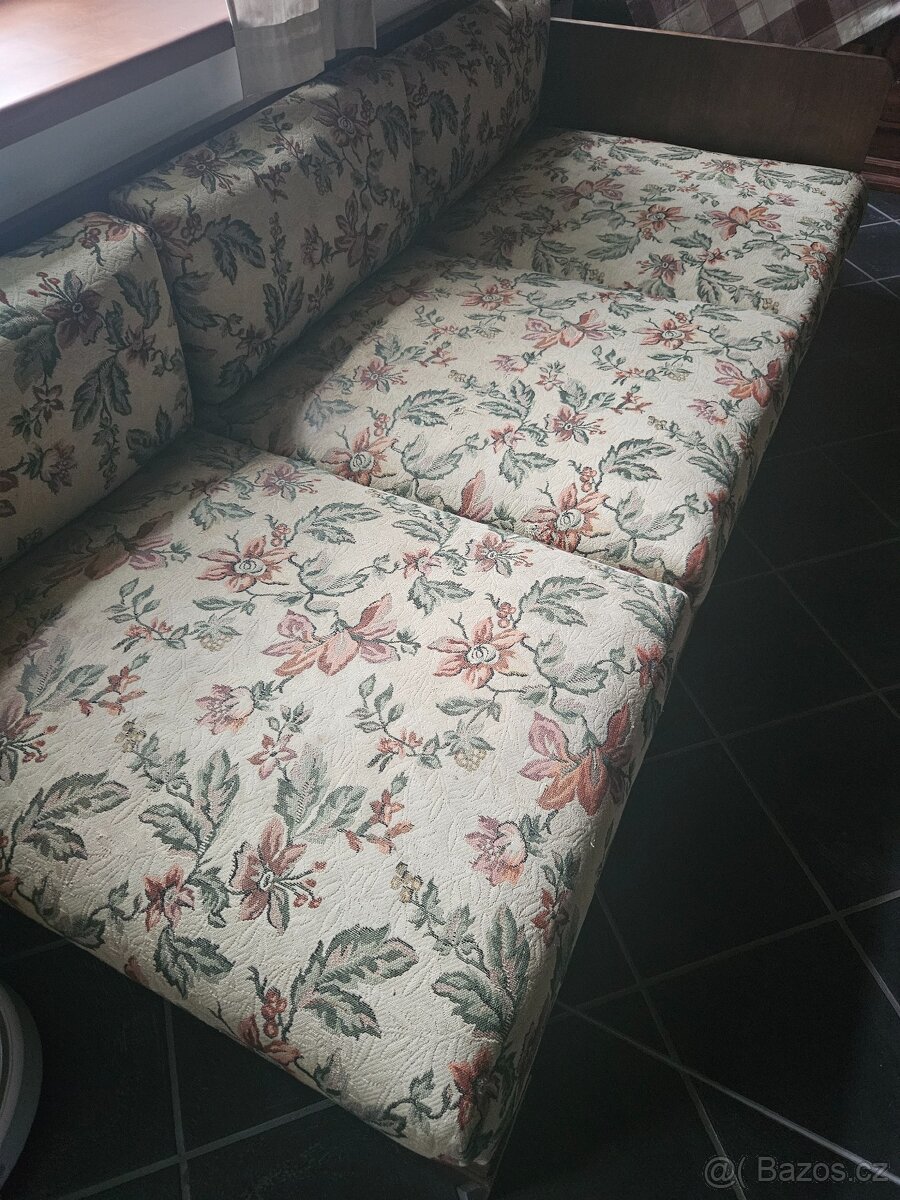Retro gauč