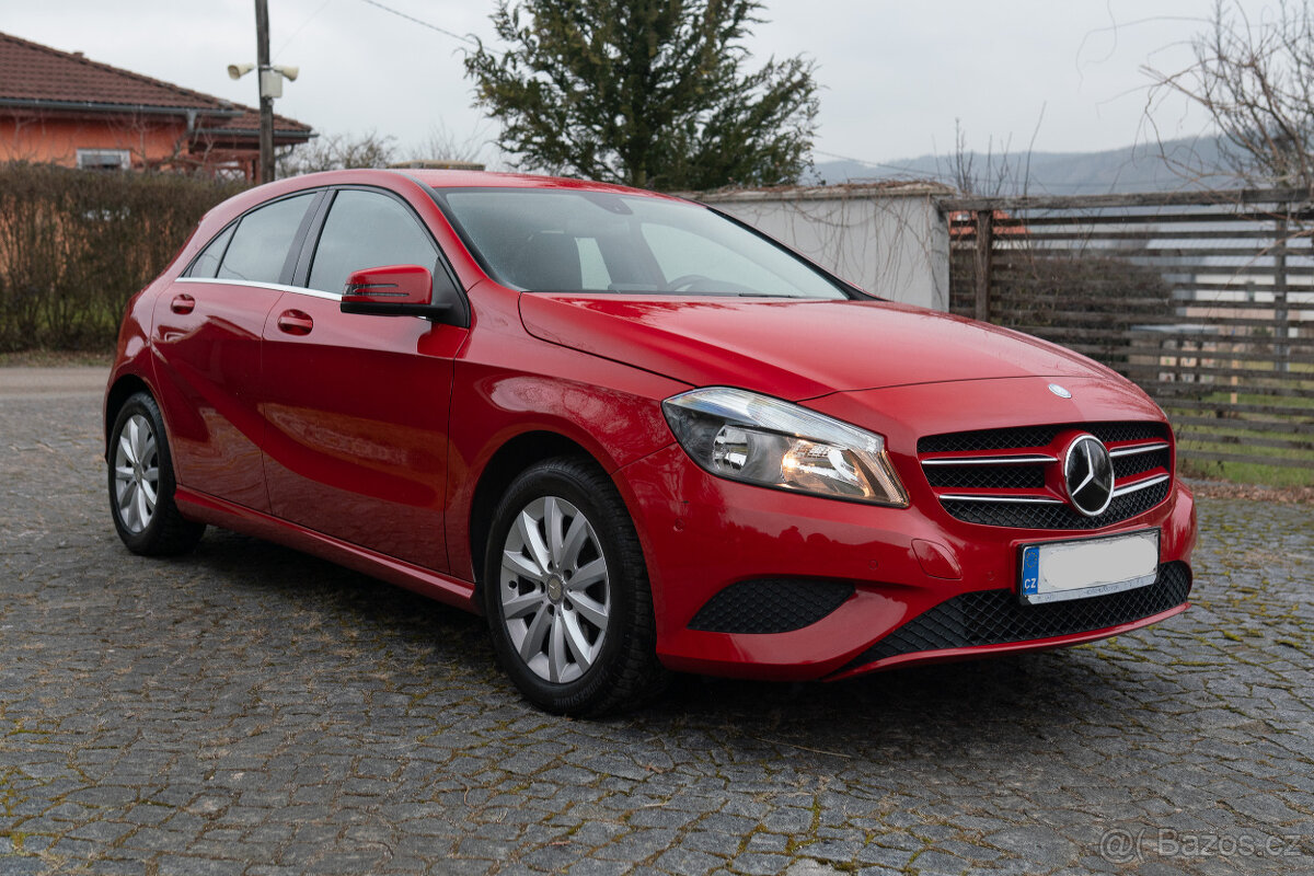 Mercedes A180, 90kW, benzín 1,6l, automat, najeto 131500km