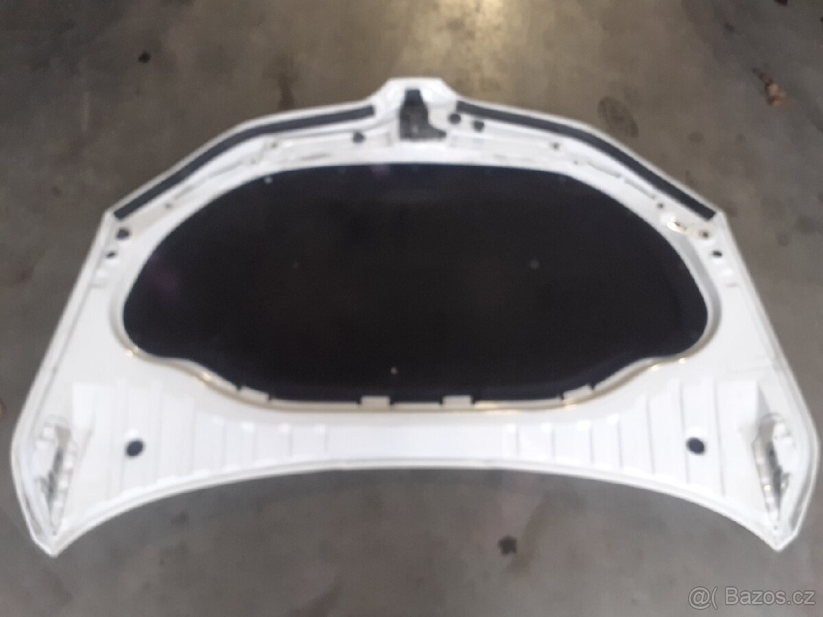 Zvuková izolace přední kapoty Škoda Octavia lll