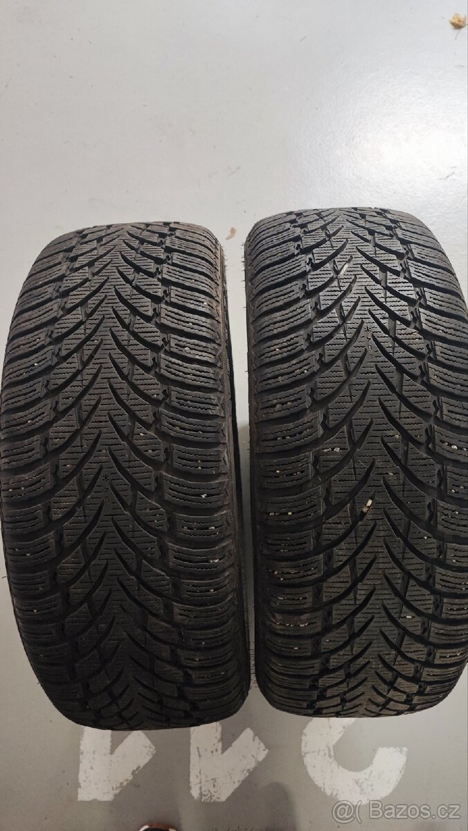2ks Zimní 235/50/19 Nokian WR SUV4, DOT 0222, vzorek 8.5mm.