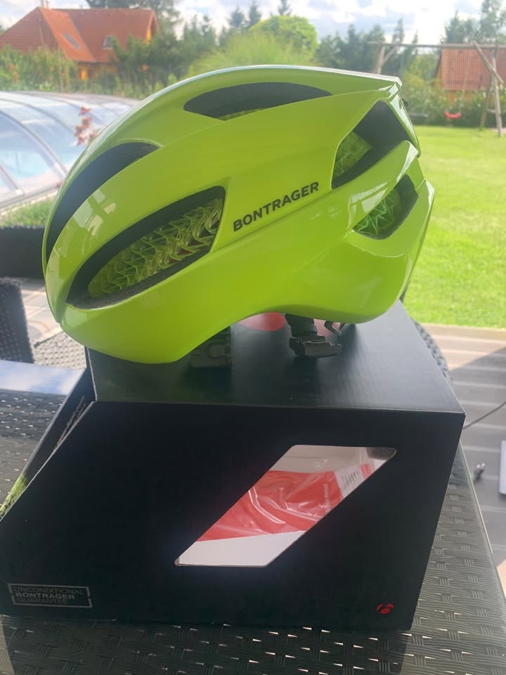 Cyklistická helma Bontrager SPECTER velikost L