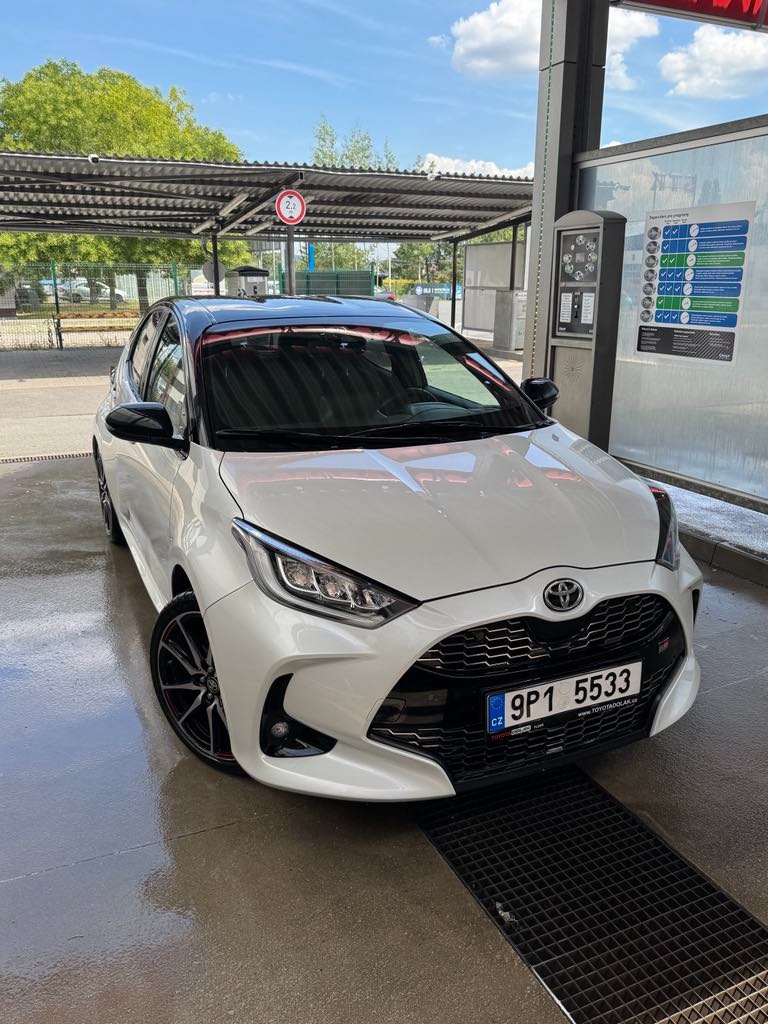 Toyota Yaris 1,5 HEV GR SPORT