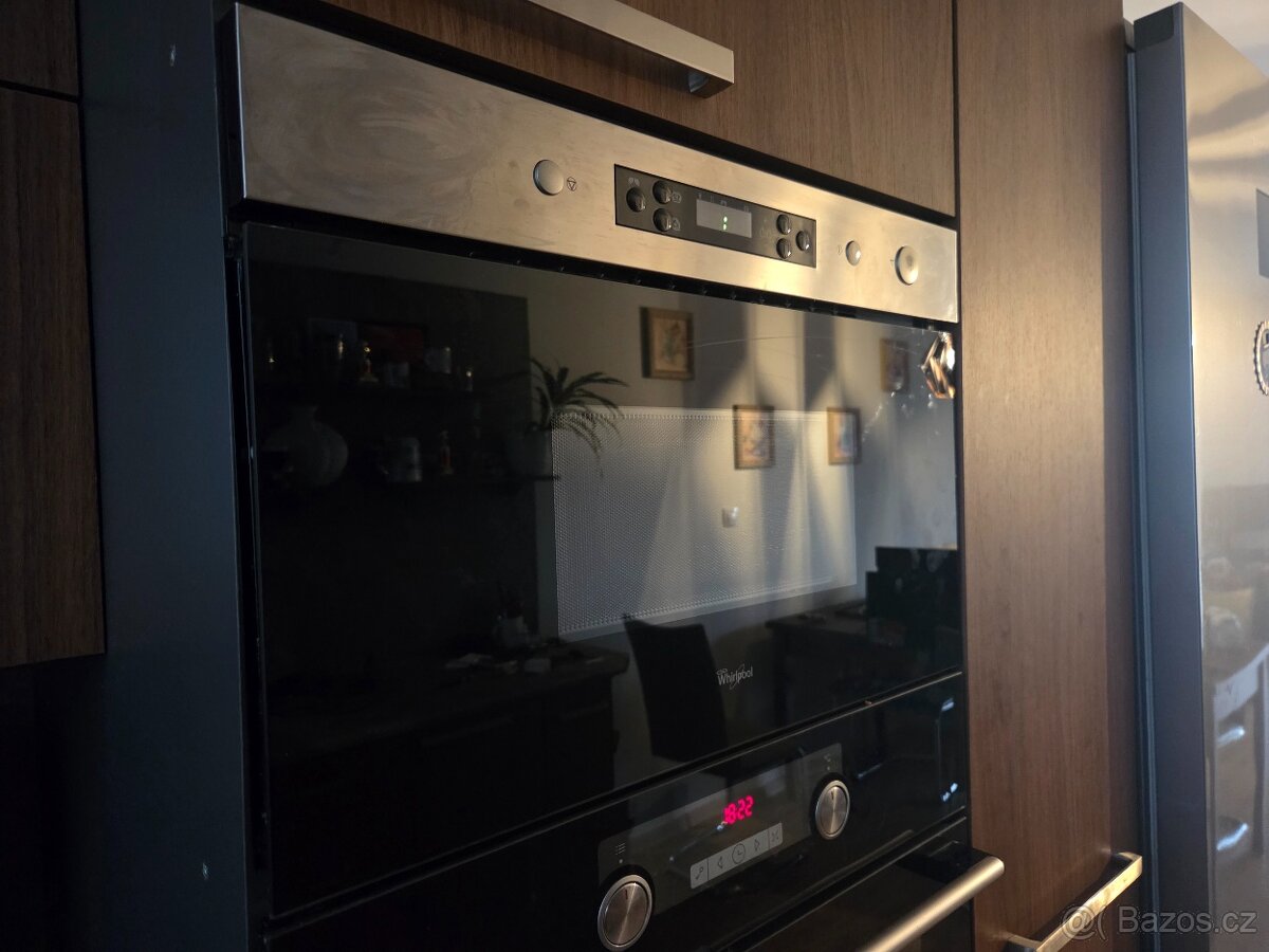 Vestavná mikrovlnná trouba Whirlpool AWM 491/IX