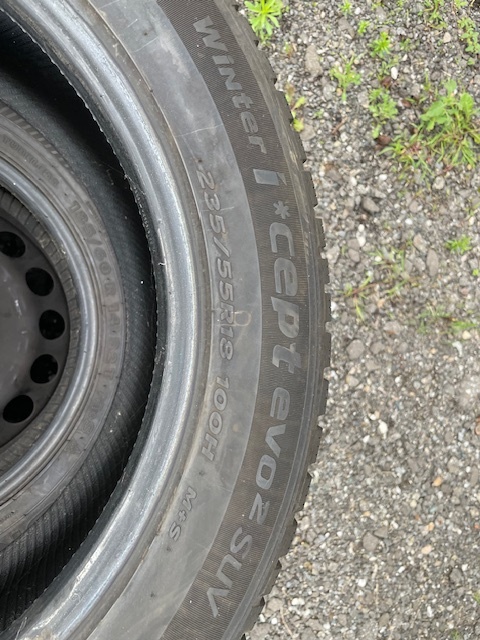 Zimní Hankook 235/55 r18