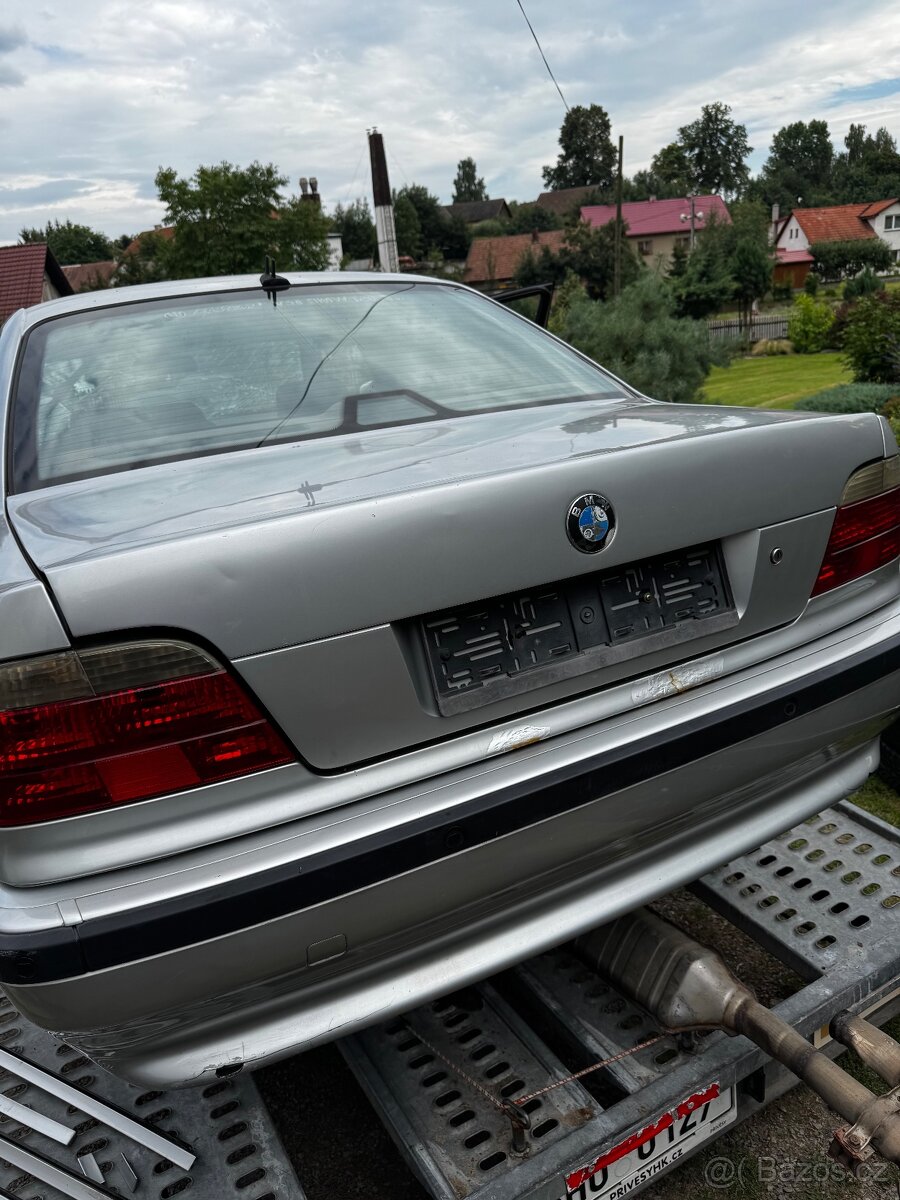 Bmw e38 kufr