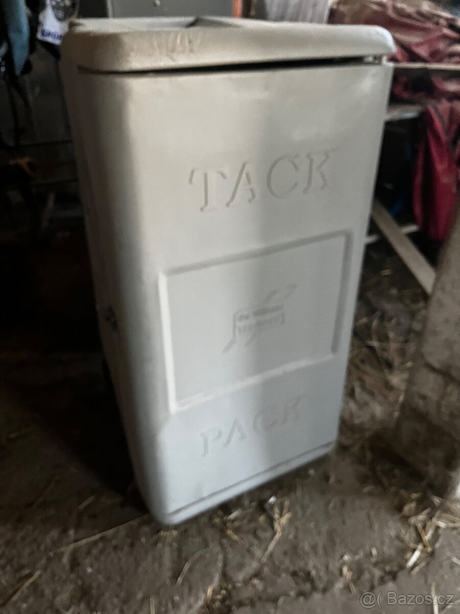 Zavodni bedna na sedla