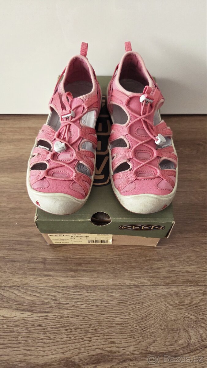 Dívčí sandálky Keen Moxie vel. 35