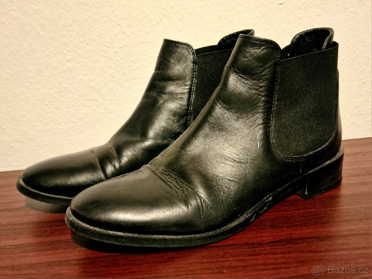 DÁMSKÉ KOŽENÉ KOTNÍČKOVÉ BOTY "PERKA"38-39
