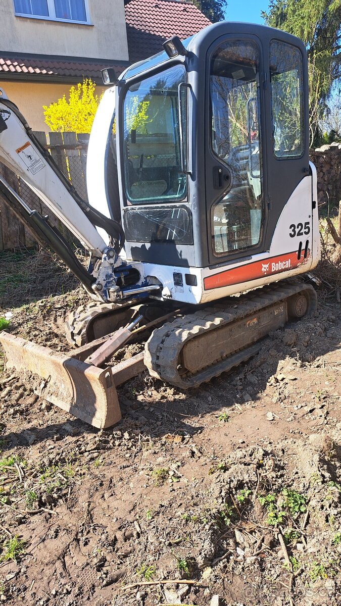 Bobcat 325