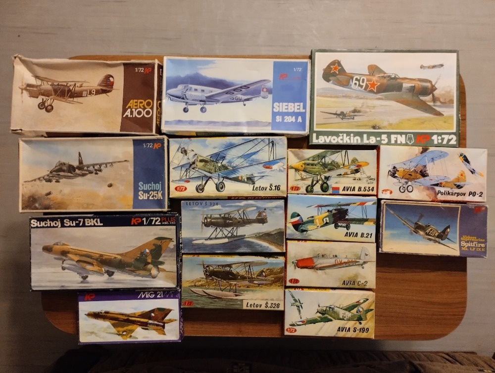 Modely letadel,KP, plastové stavebnice.