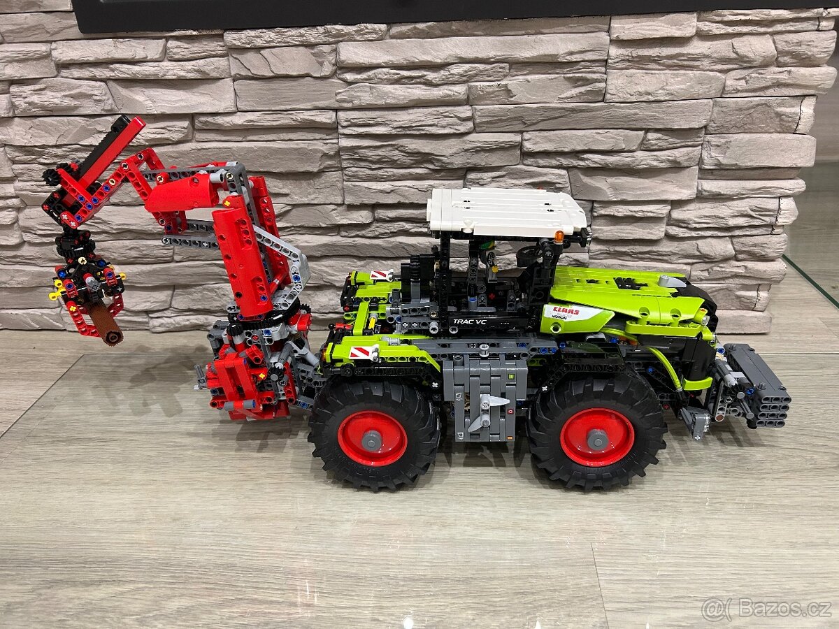 LEGO Technic 42054 Claas Xerion 5000 Trac VC