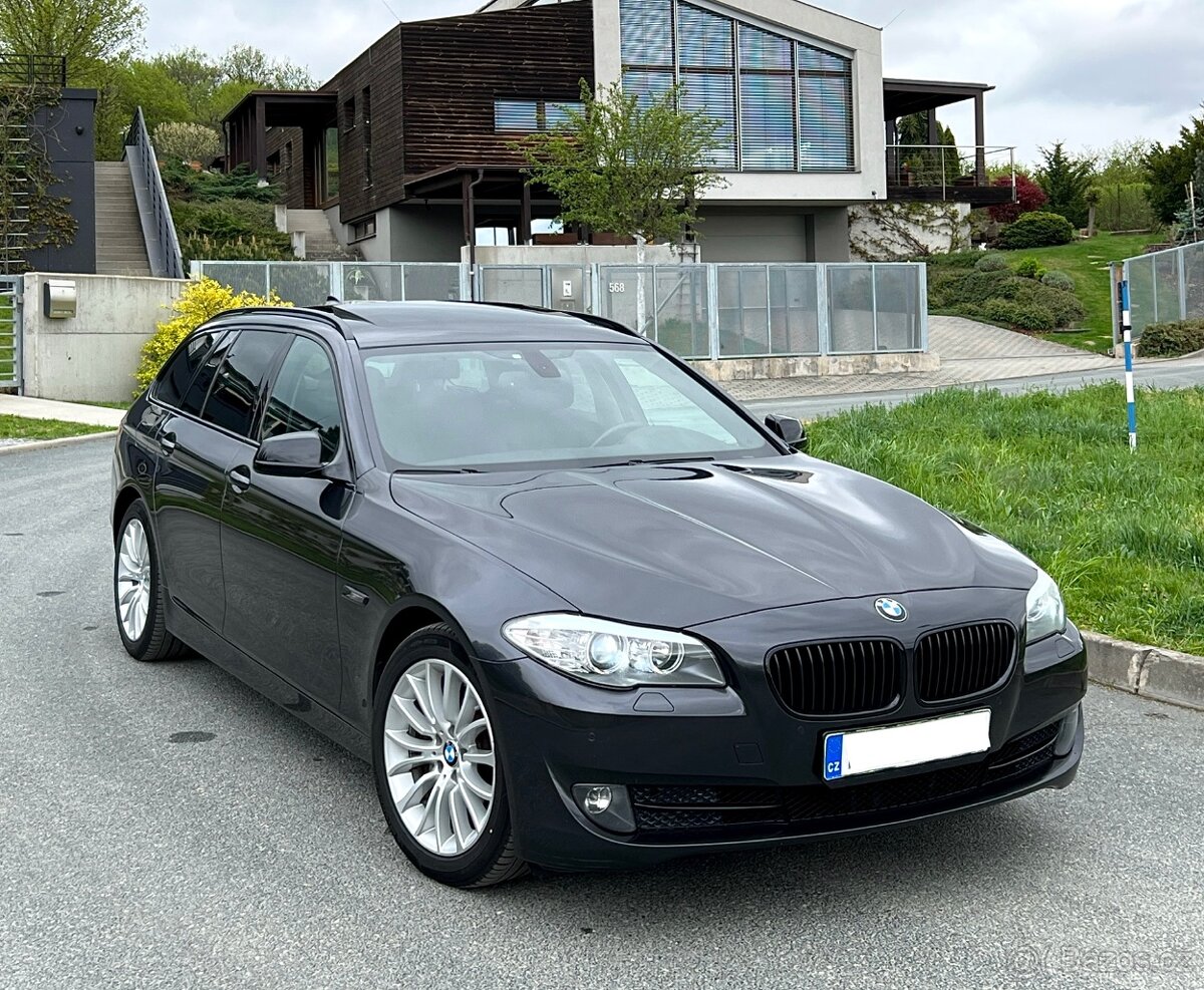 BMW F11 3.0d 150kw, Manuál, Hi-Fi, Alu R18, Navi, Panorama