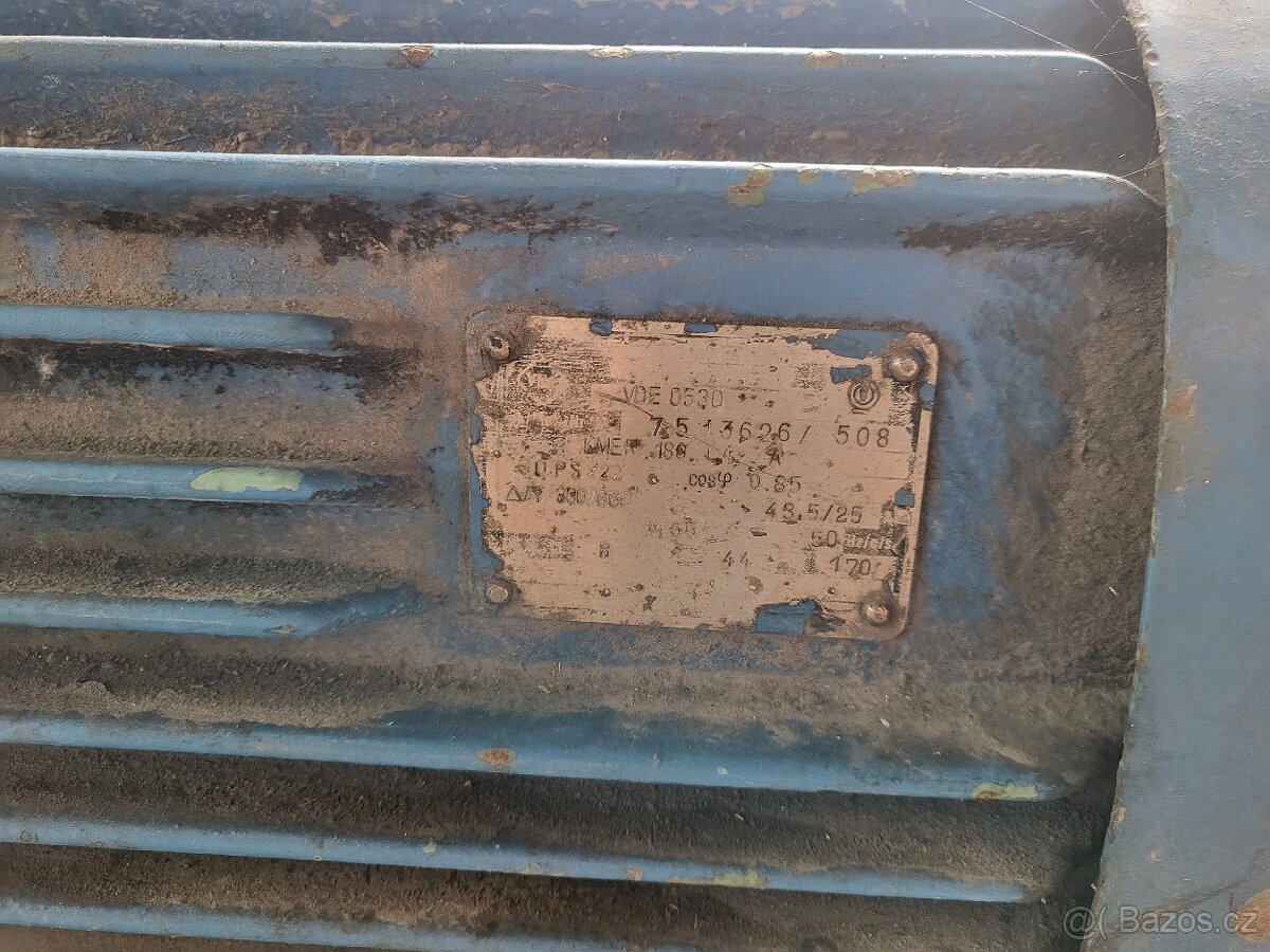 Prodám motor patkovy