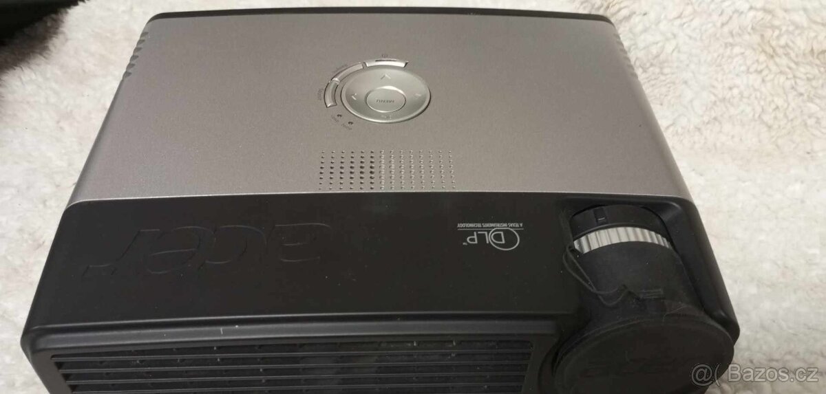 Projektor Acer PD115 - jako nový + brašna - záruka