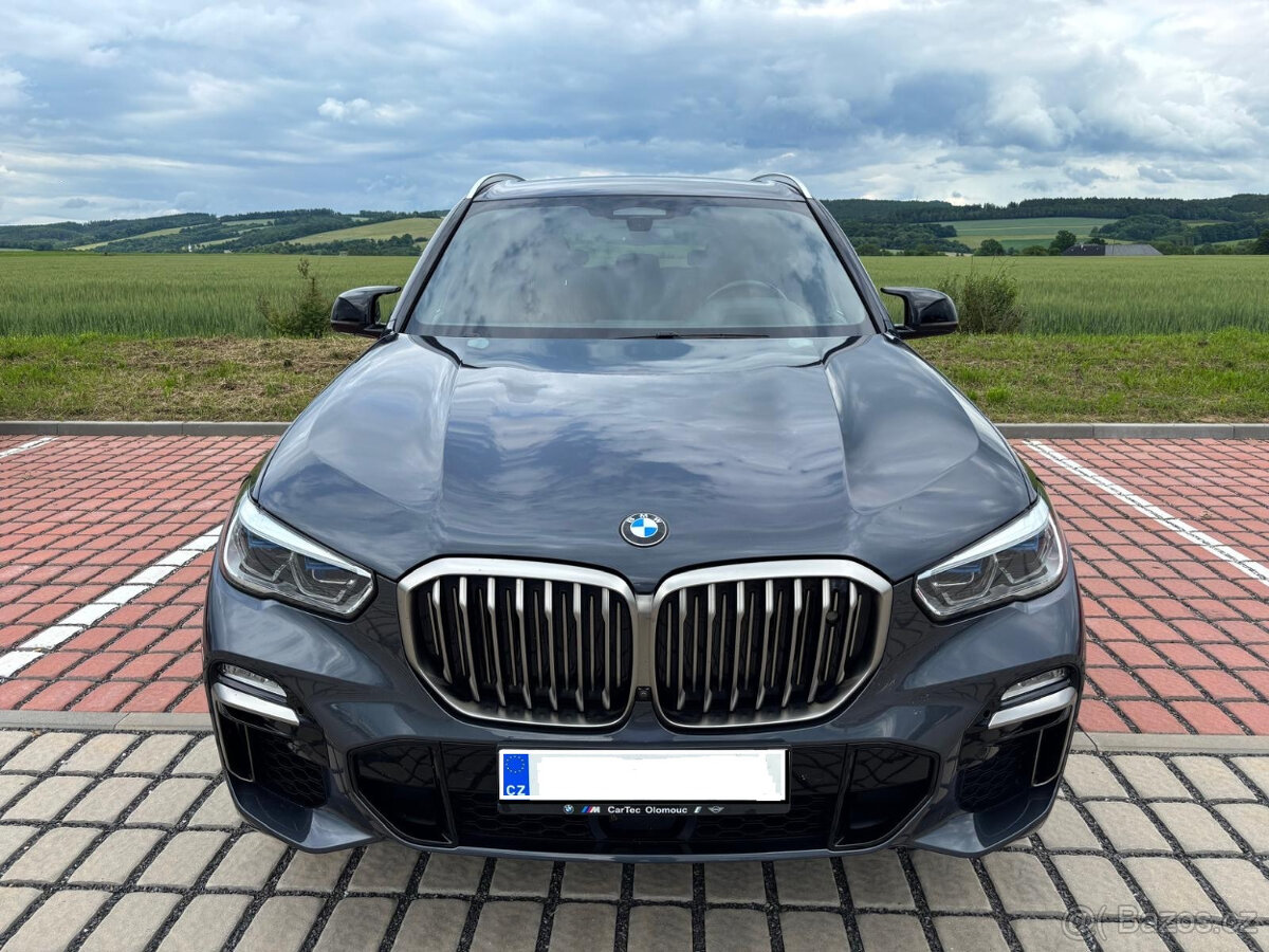 BMW X5 M50i