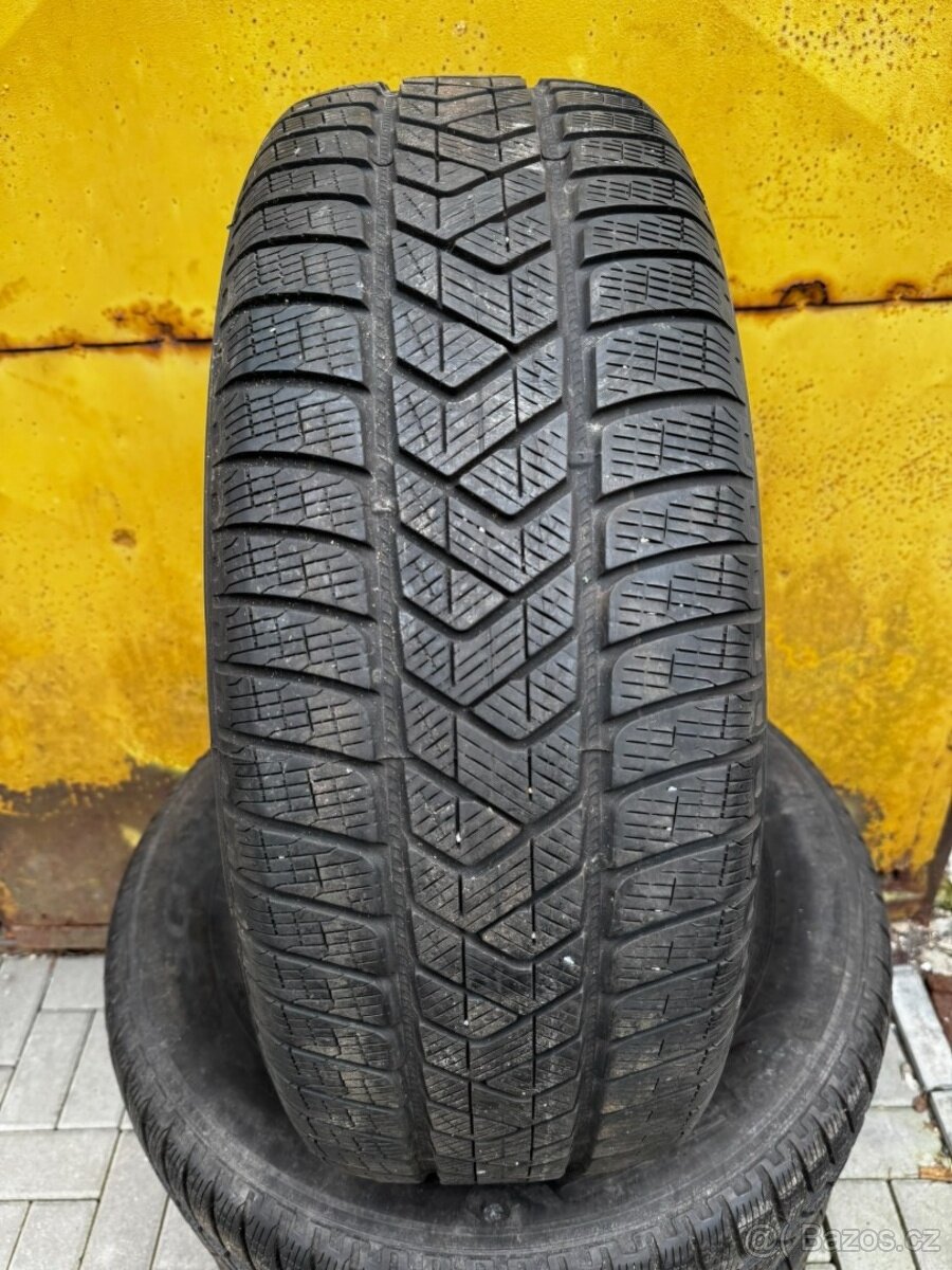 Zimní pneumatiky Pirelli 235/65/17