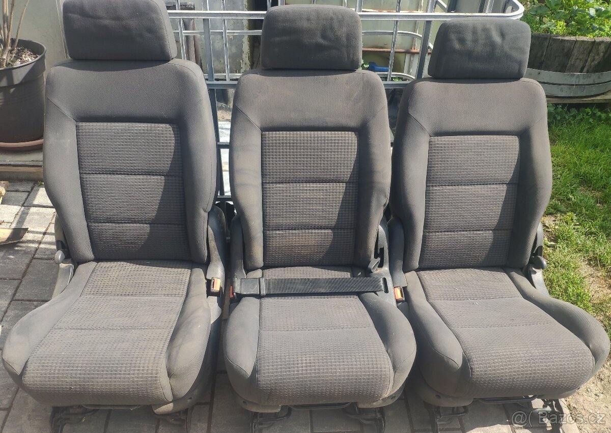 Zadní sedačky VW  Sharan - 3 kusy, levá, pravá, prostřední