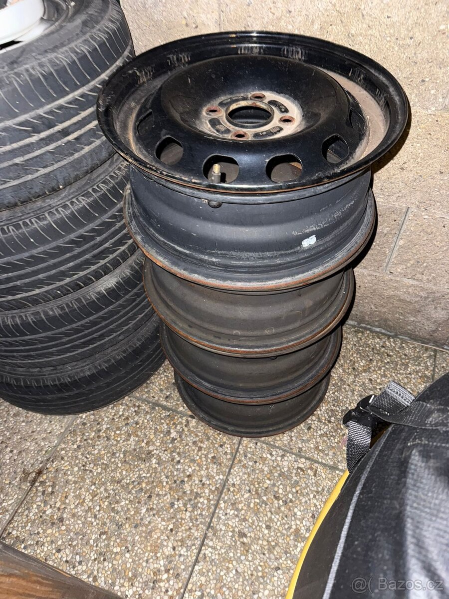 Disky Ford a Seat