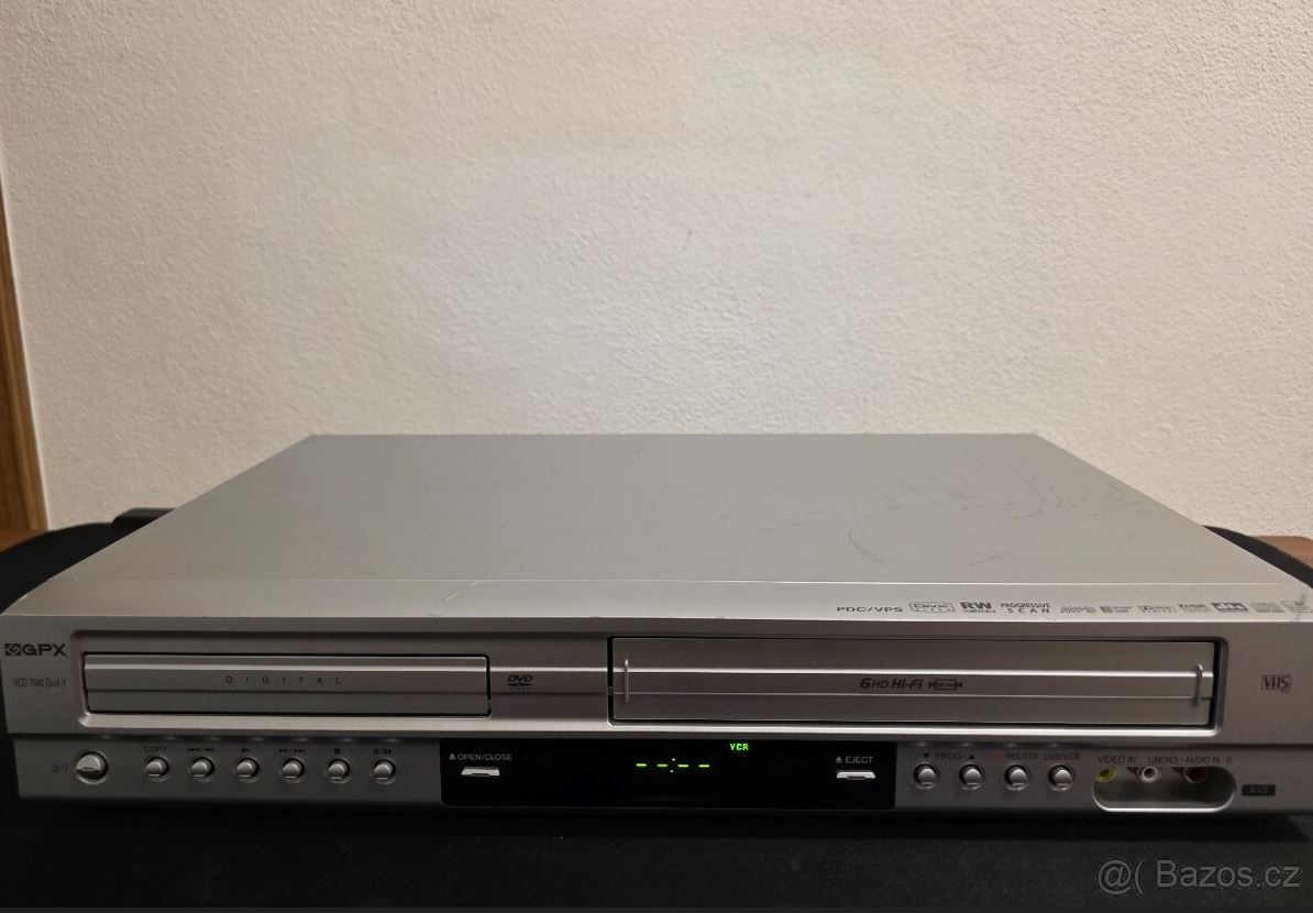 DVD/VHS Combo GPX VCD 7040 Div X-Y