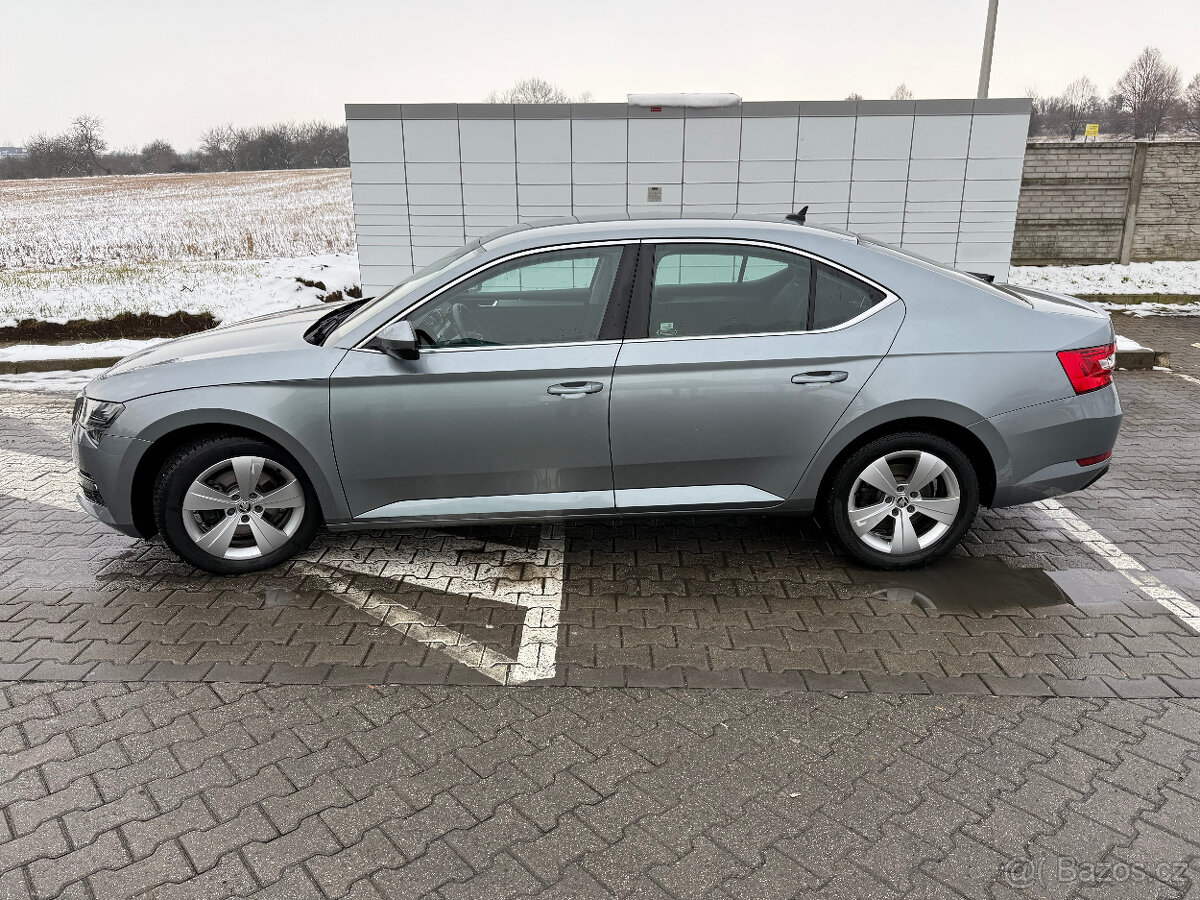 Pronájem Škoda Superb 5500,-Kč Taxi Bolt 2.0 TDI automat