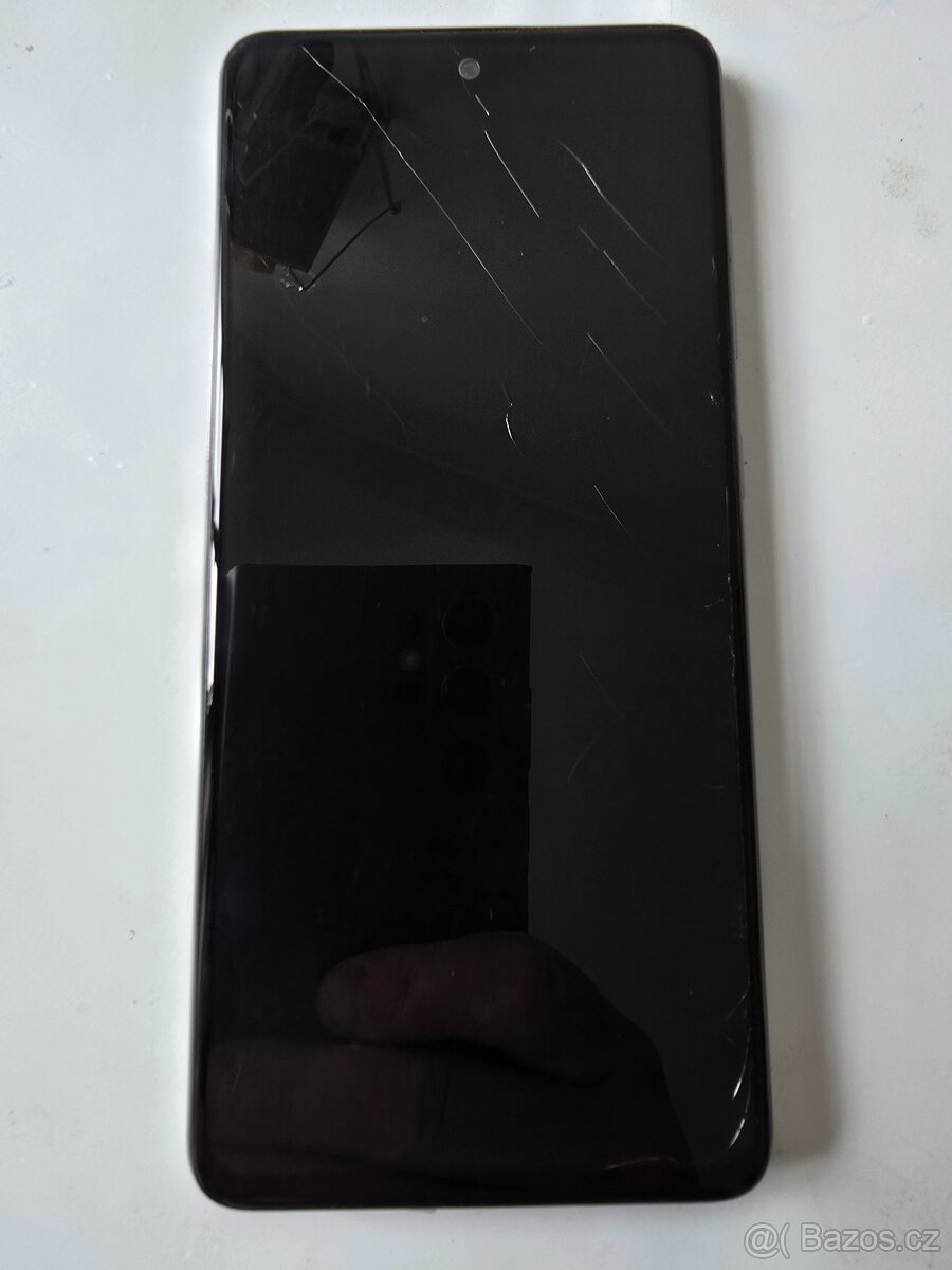 Samsung a51 Zlomený