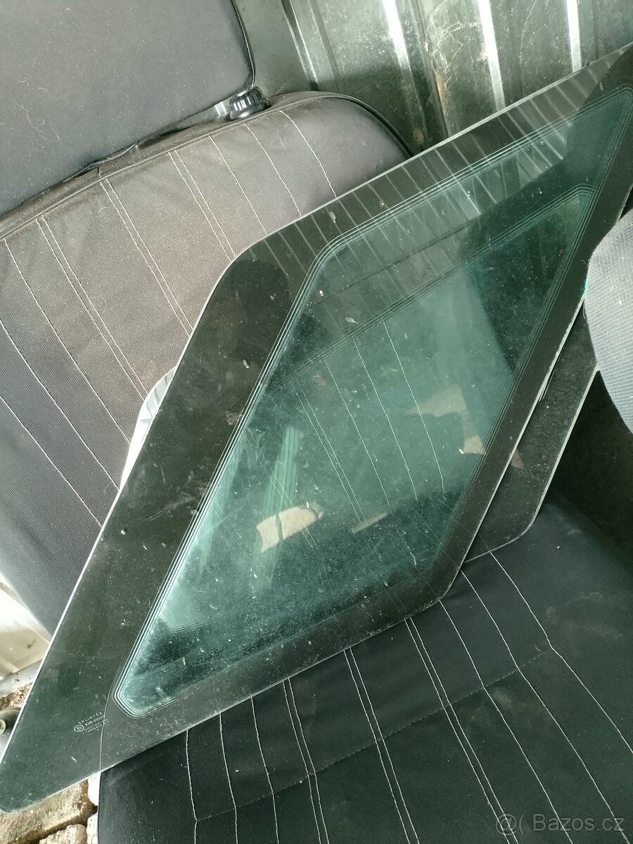 Škoda Forman boční okna kosodélníky zelená