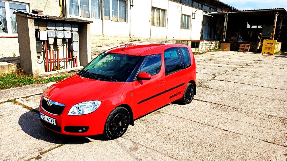 škoda roomster 1.2 HTP. benzin ( velmi pekny stav )