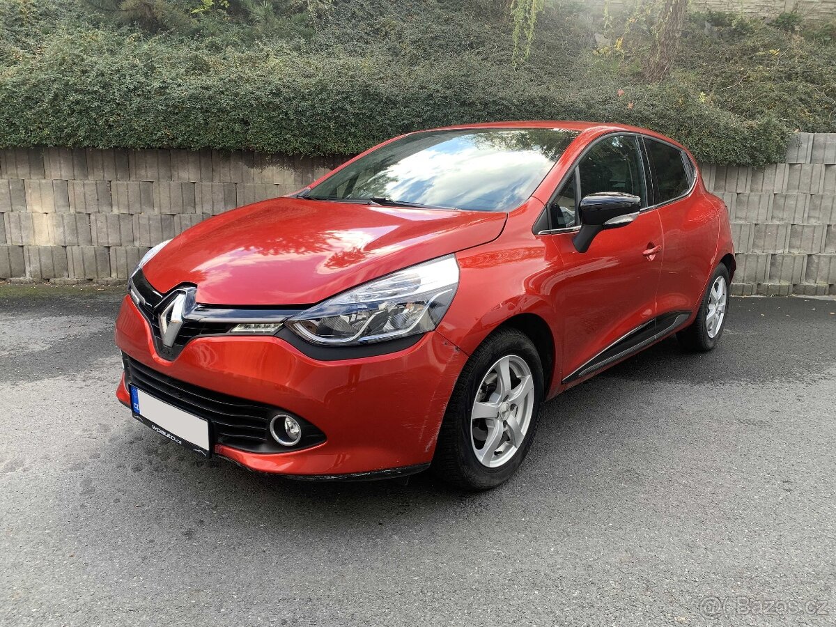 Renault Clio 1.2 16v 54 kW 1.MAJITEL 12.000KM r.v. 2015
