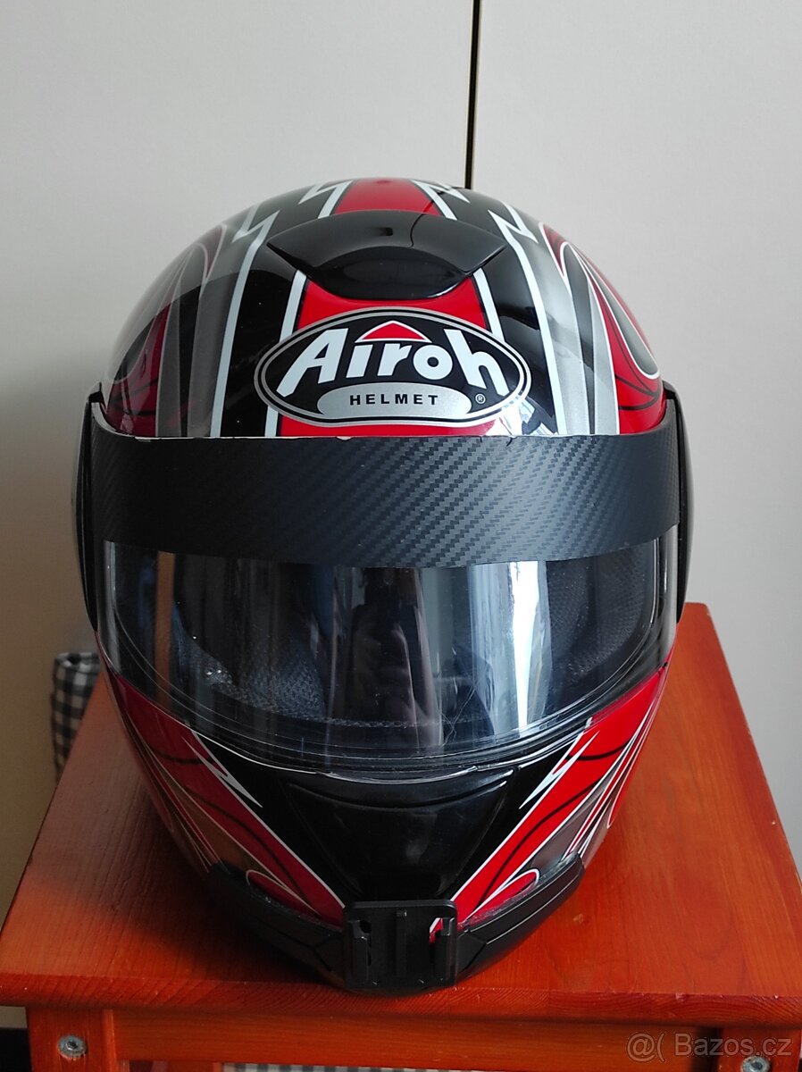 Helma Airoh vel. 53/54