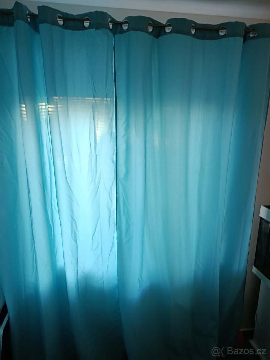 Závěsy modré a závěsy dekorační fialové